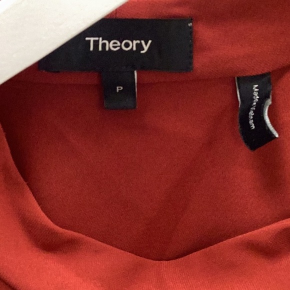 Theory Halter Neck Top Size Petite - Picture 4 of 5